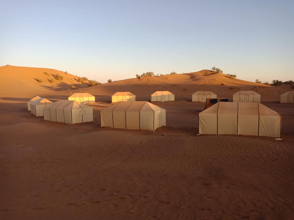 bivouac luxe chegaga.jpg